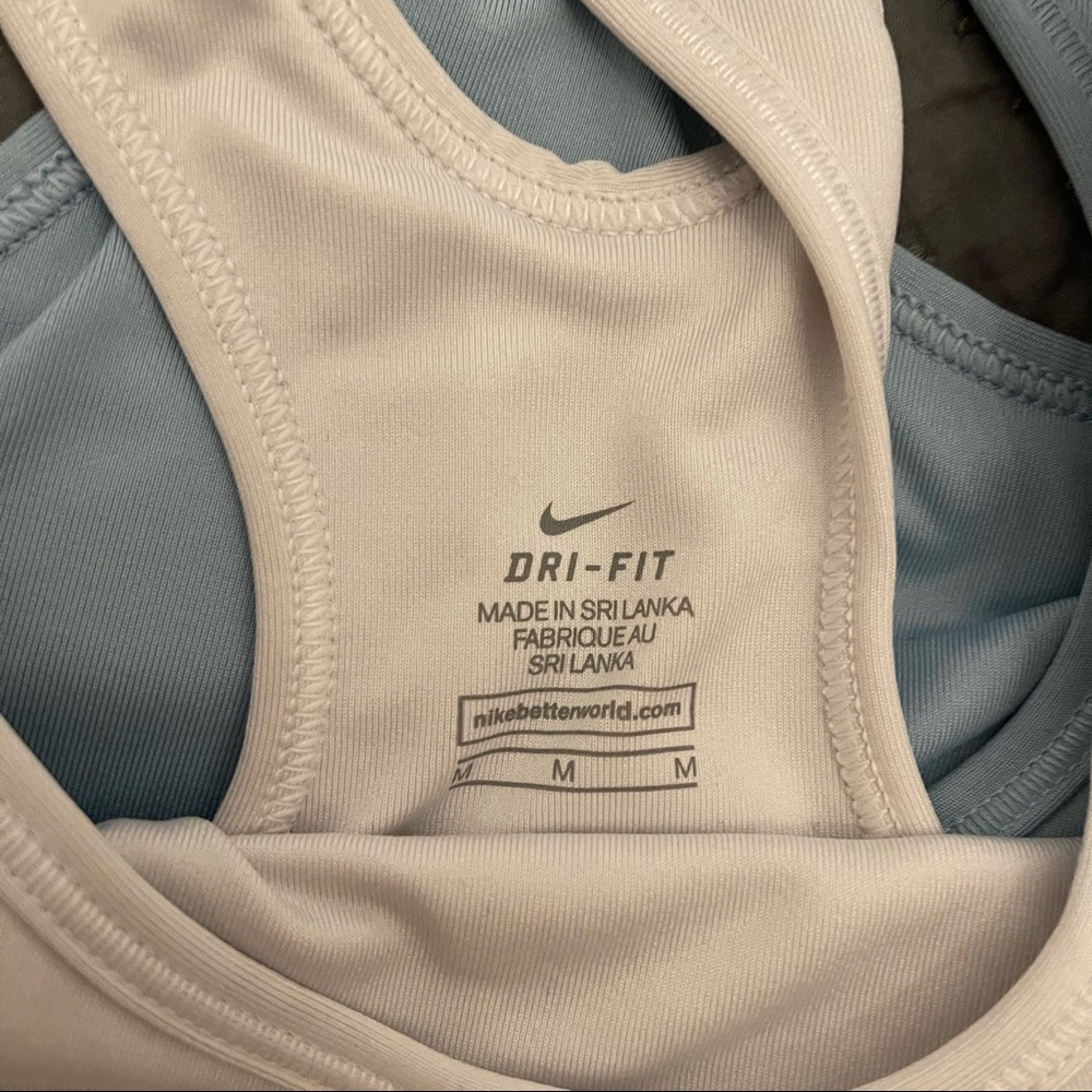 Nike dry fit sports bras - Picture 2 of 4